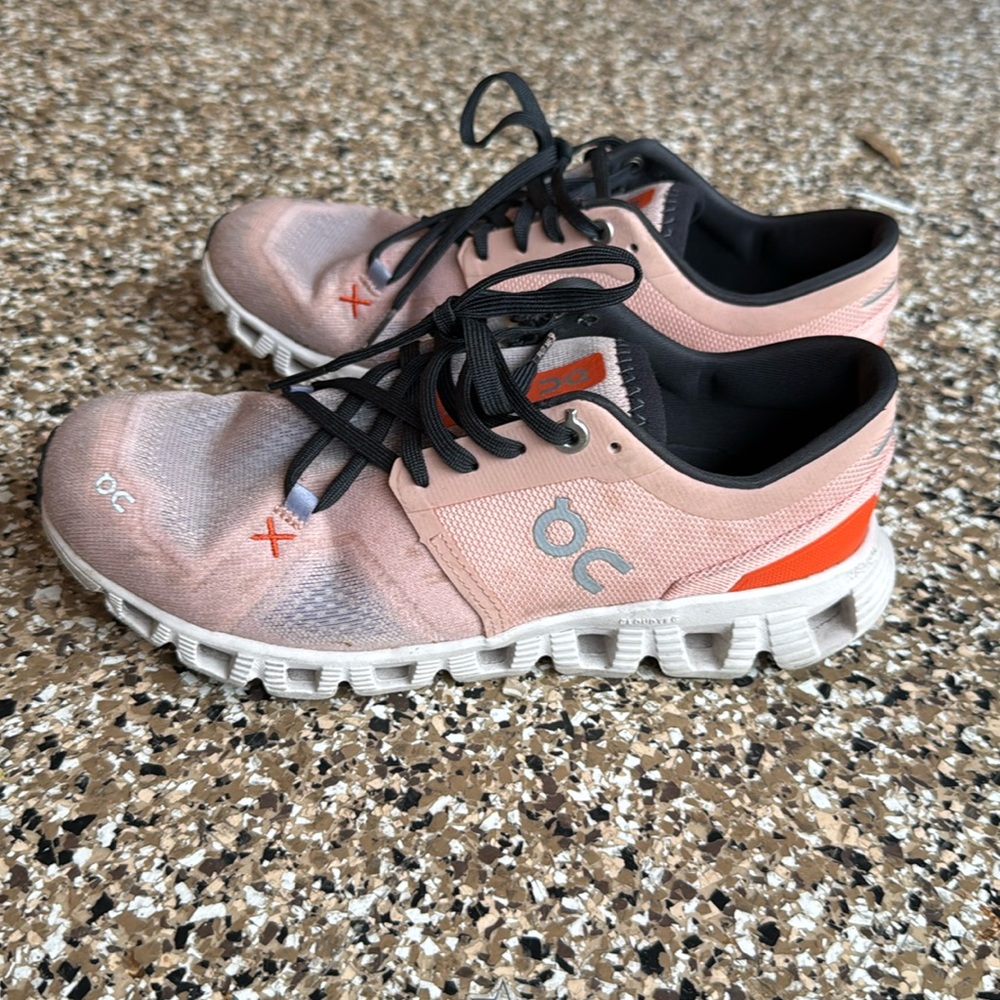 On Cloud X Women's Running Shoes - Peach/Coral - Size 6